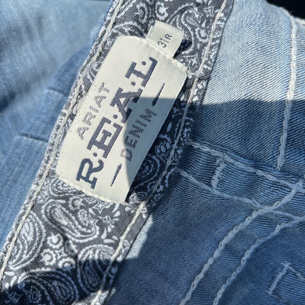 Ariat Rainstorm Real mid rise Straight Jeans 31R - Picture 15 of 15